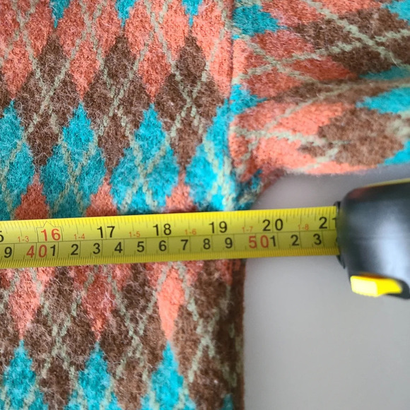 Pink diamond v-neck Argyle sweater womens sz.M - Picture 4 of 8